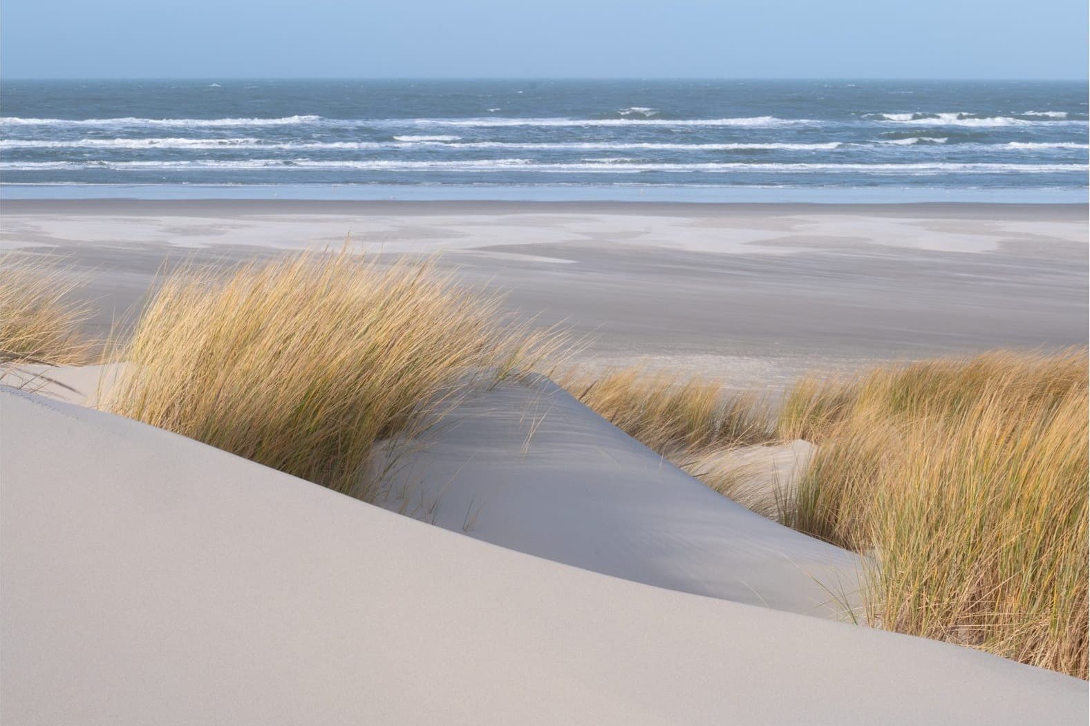 Strand Terschelling, lopen naar het strand vanuit vakantiehuis Apenstaartje